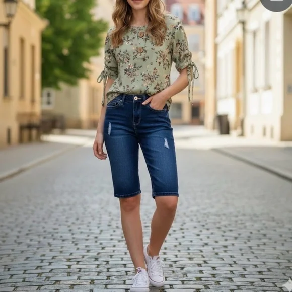 Persaya Green Ruched Polo Blouse size small. - Picture 8 of 8